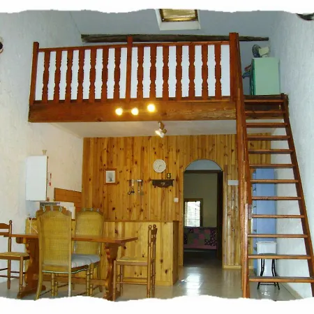 Maison St Georges 3* Coursan