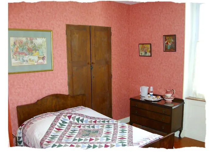 Maison St Georges 3* Coursan